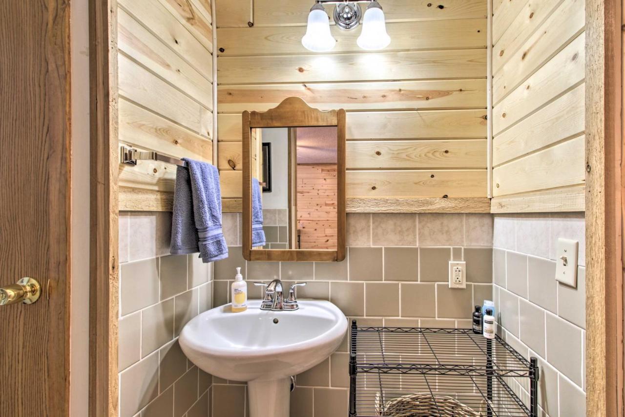 Cozy Crosby Cabin Near Serpent Lake And Main St 外观 照片